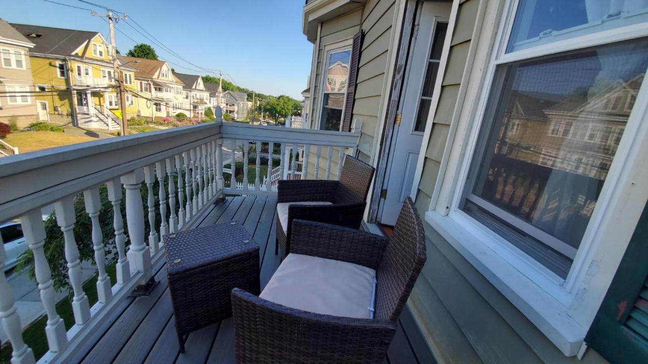 Near Train Station Gorgeous 3-Bedroom Apartment With Patios Бостън Екстериор снимка